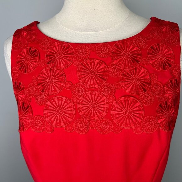 Tahari Womens Petite Red Sleeveless Sheath Dress Embroidered Neck size 10P - Picture 3 of 11